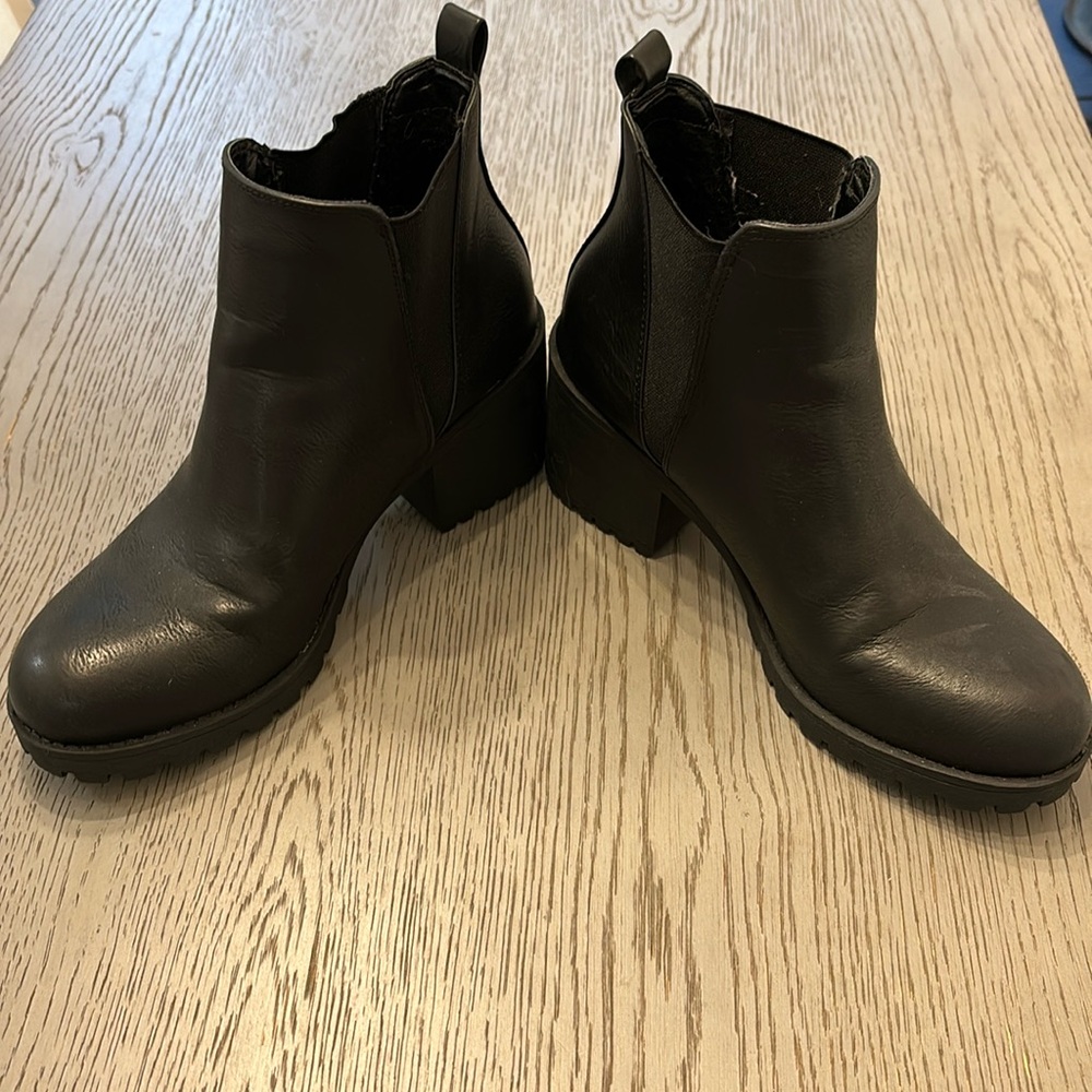 Black Boots